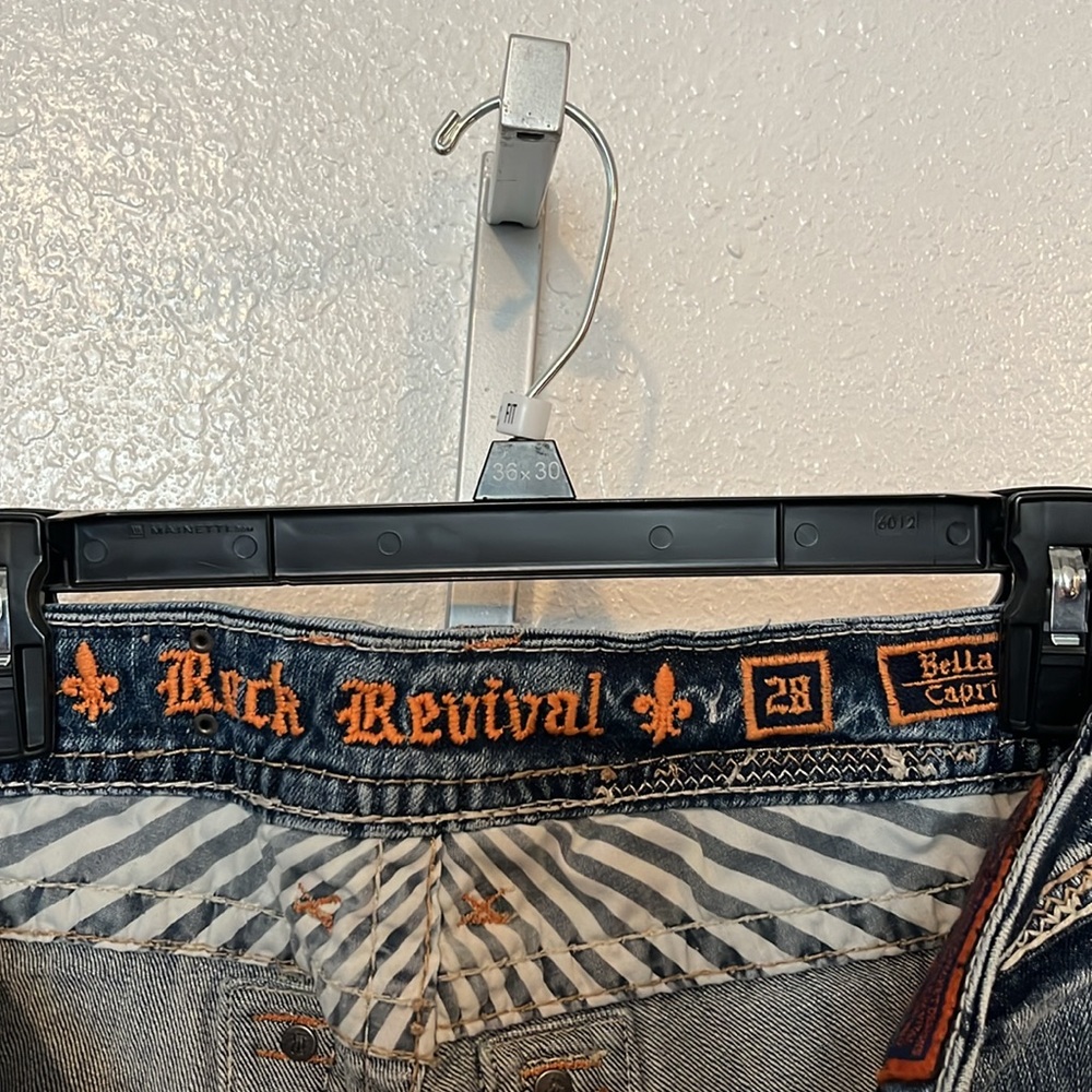 Rock Revival Bella Capri Jeans - Picture 6 of 10